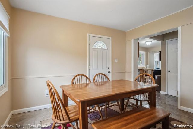 11141 Karen Street, Livonia, MI 48150