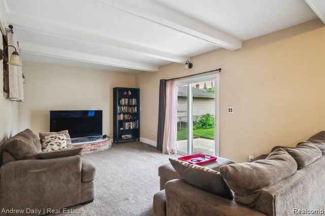 11141 Karen Street, Livonia, MI 48150