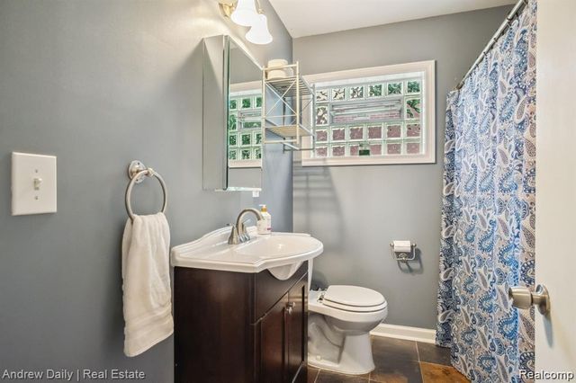 11141 Karen Street, Livonia, MI 48150
