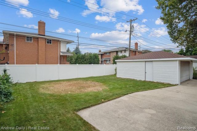 11141 Karen Street, Livonia, MI 48150