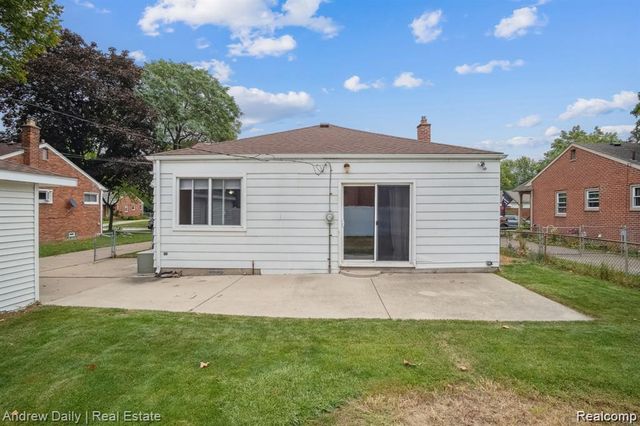 11141 Karen Street, Livonia, MI 48150