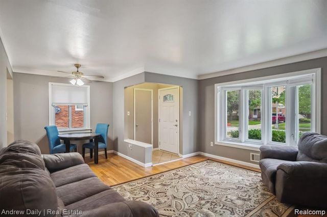 11141 Karen Street, Livonia, MI 48150