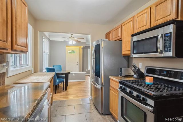 11141 Karen Street, Livonia, MI 48150