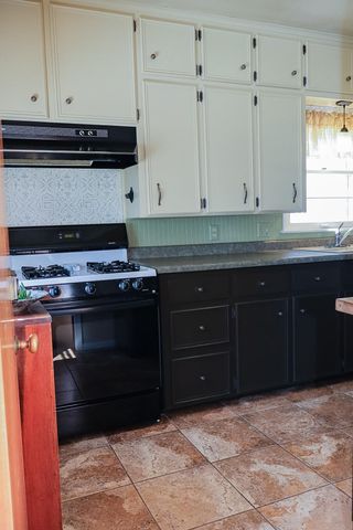 263 Byrnbrae St., Waterloo, IA 50701