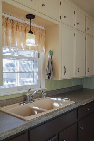 263 Byrnbrae St., Waterloo, IA 50701