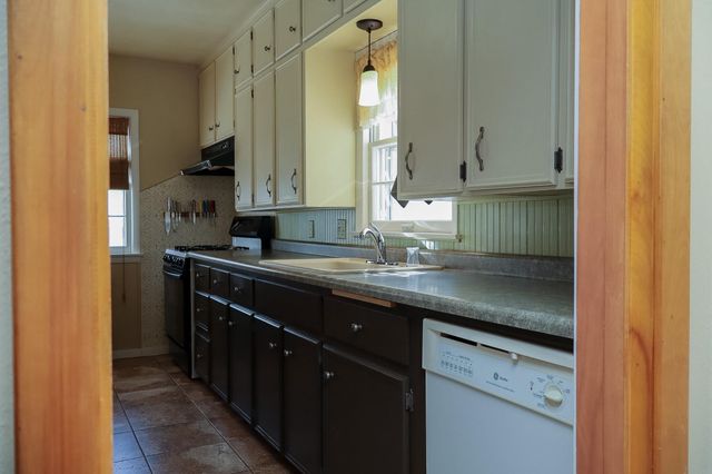 263 Byrnbrae St., Waterloo, IA 50701