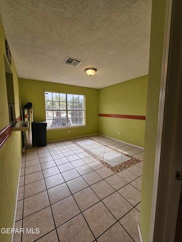 12175 Banner Hill Avenue, El Paso, TX 79936