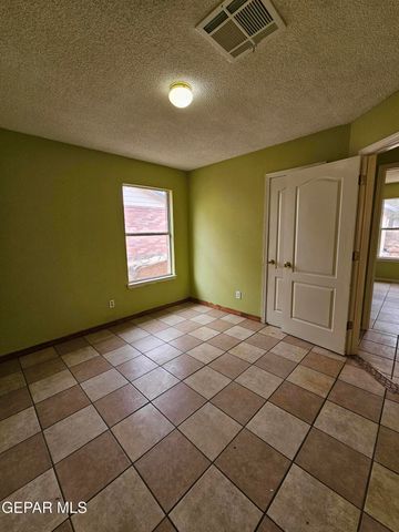 12175 Banner Hill Avenue, El Paso, TX 79936