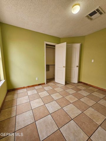 12175 Banner Hill Avenue, El Paso, TX 79936