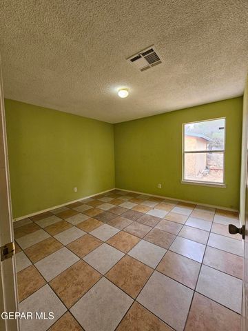 12175 Banner Hill Avenue, El Paso, TX 79936