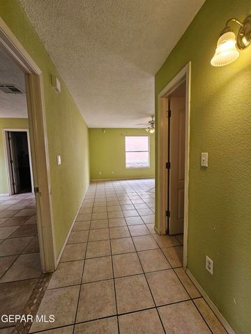 12175 Banner Hill Avenue, El Paso, TX 79936