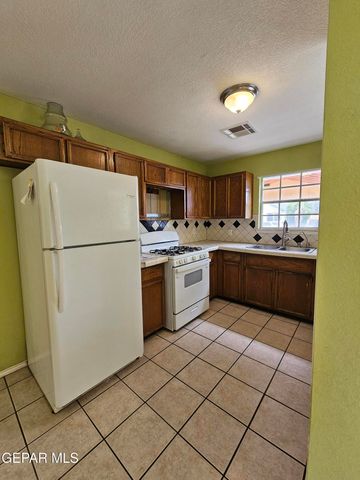 12175 Banner Hill Avenue, El Paso, TX 79936