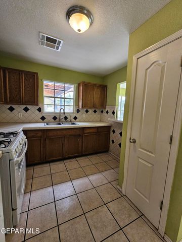 12175 Banner Hill Avenue, El Paso, TX 79936