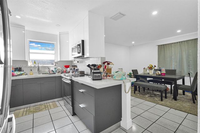 3280 NW 213th Ter, Miami Gardens, FL 33056