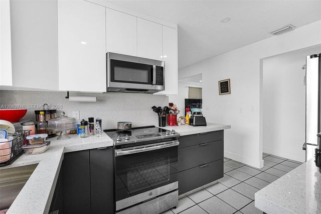 3280 NW 213th Ter, Miami Gardens, FL 33056