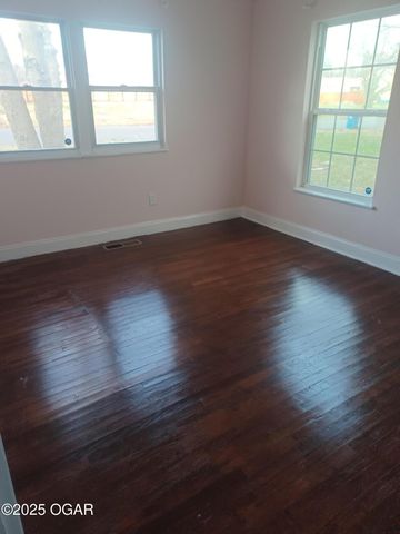 1308 Central, Joplin, MO 64801