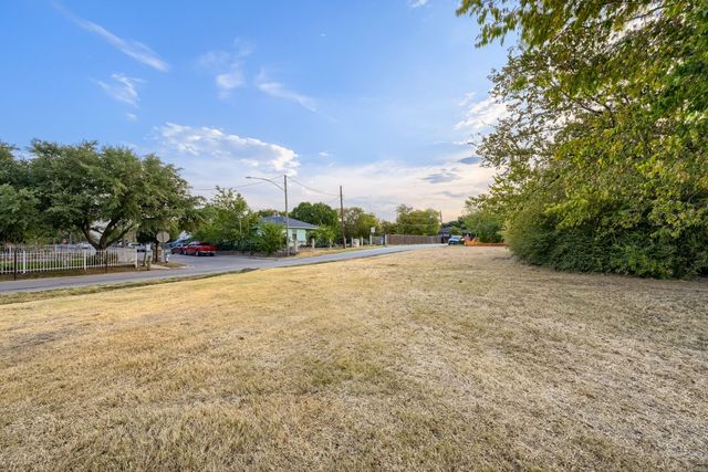 5218 Fitchburg Street, Dallas, TX 75212