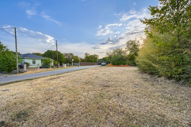 5218 Fitchburg Street, Dallas, TX 75212