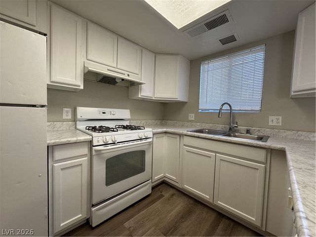 181 Bel Port Drive 184, Las Vegas, NV 89110