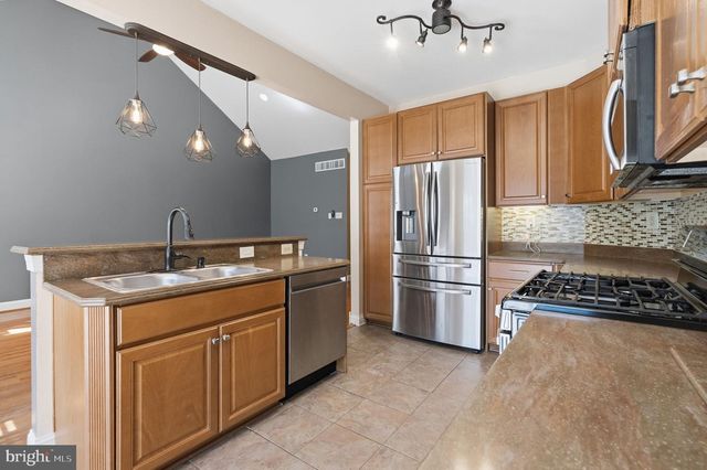 705 E KENNEDY RD, North Wales, PA 19454