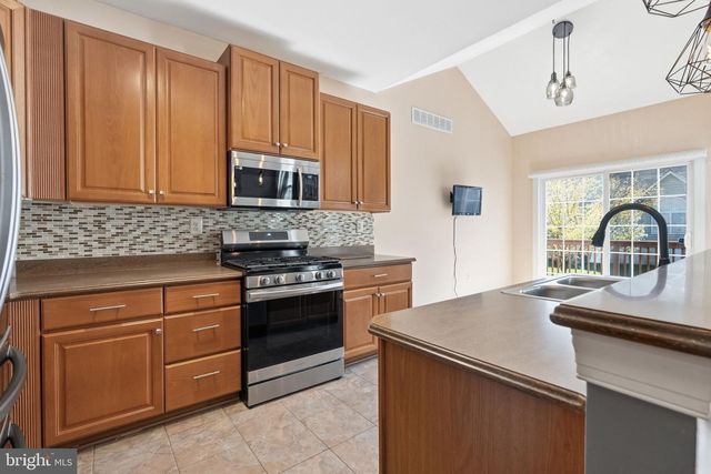 705 E KENNEDY RD, North Wales, PA 19454