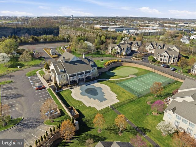 705 E KENNEDY RD, North Wales, PA 19454