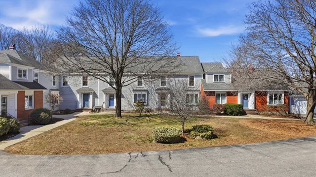 8 Mill Falls Road, Pembroke, NH 03275