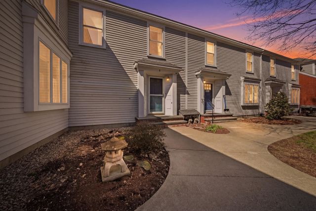 8 Mill Falls Road, Pembroke, NH 03275