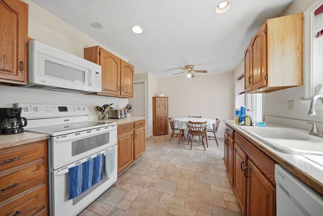 8 Mill Falls Road, Pembroke, NH 03275