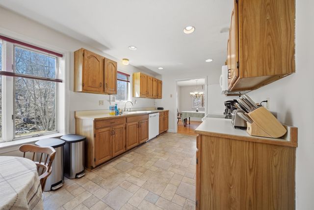 8 Mill Falls Road, Pembroke, NH 03275