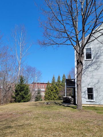 8 Mill Falls Road, Pembroke, NH 03275