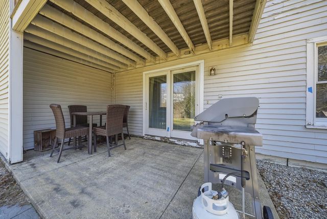 8 Mill Falls Road, Pembroke, NH 03275