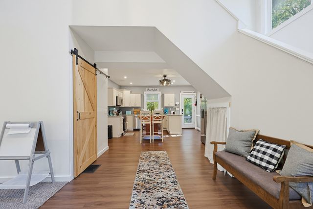 15 W Cedar Rd, Norfolk, MA 02056