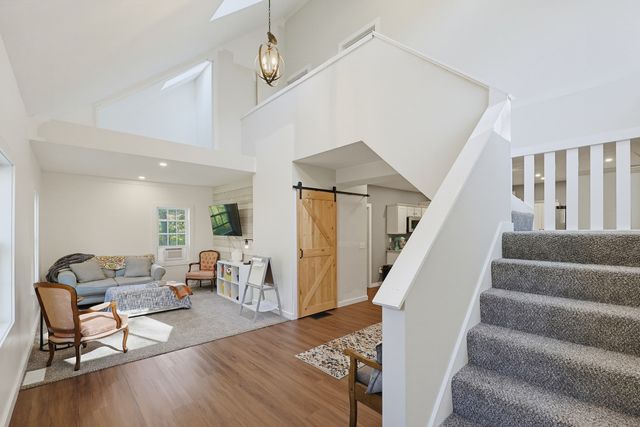 15 W Cedar Rd, Norfolk, MA 02056