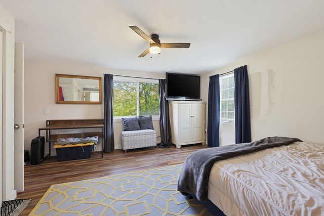 15 W Cedar Rd, Norfolk, MA 02056