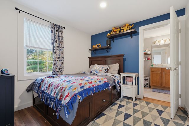 15 W Cedar Rd, Norfolk, MA 02056