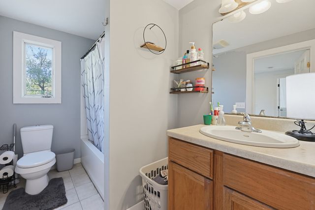 15 W Cedar Rd, Norfolk, MA 02056