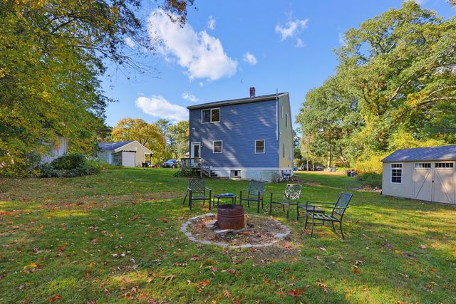 15 W Cedar Rd, Norfolk, MA 02056