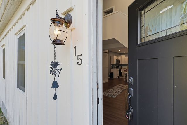 15 W Cedar Rd, Norfolk, MA 02056