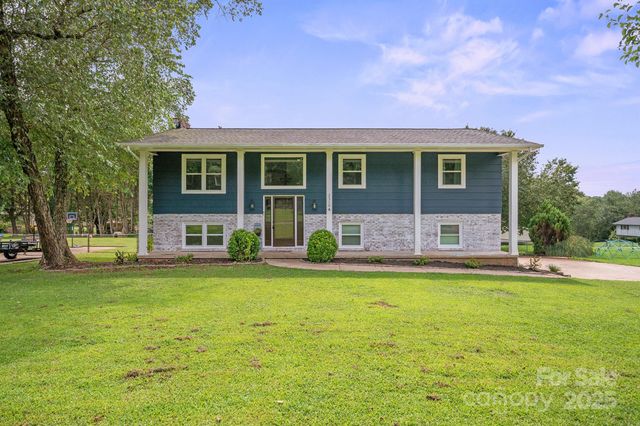 2310 24th Avenue NE 7, Hickory, NC 28601