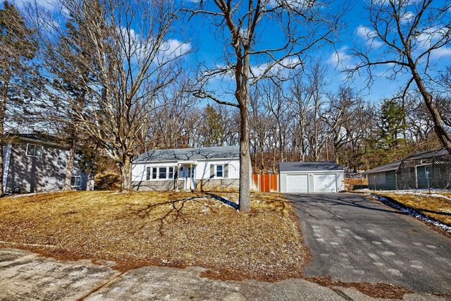 1808 Hillview Lane SE, Rochester, MN 55904