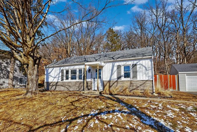 1808 Hillview Lane SE, Rochester, MN 55904