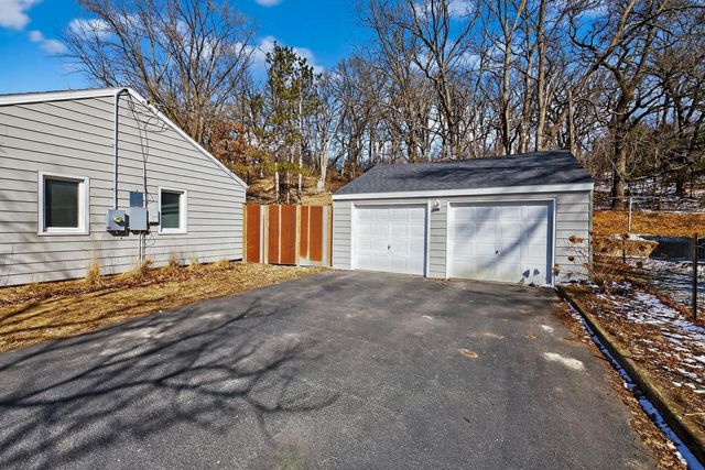 1808 Hillview Lane SE, Rochester, MN 55904