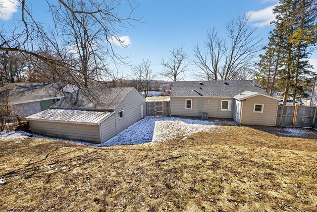1808 Hillview Lane SE, Rochester, MN 55904