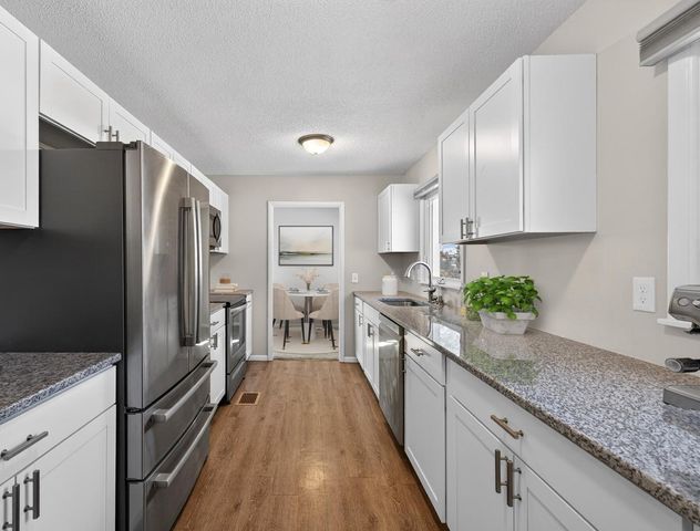 1808 Hillview Lane SE, Rochester, MN 55904