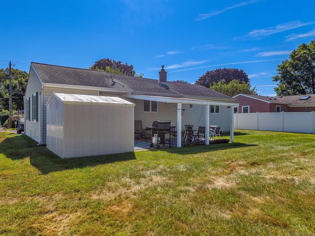 33 Fenwood Road, Old Saybrook, CT 06475