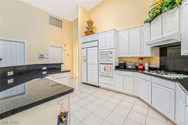 7004 Oakleigh Drive, Las Vegas, NV 89110