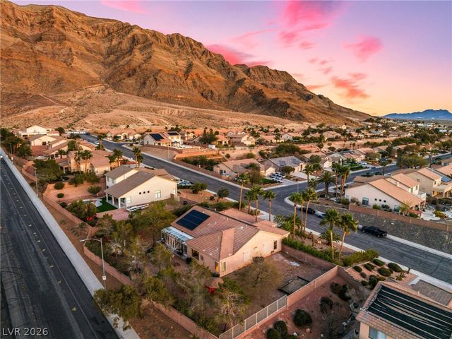 7004 Oakleigh Drive, Las Vegas, NV 89110