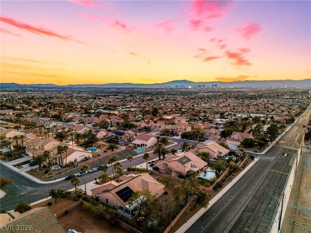 7004 Oakleigh Drive, Las Vegas, NV 89110