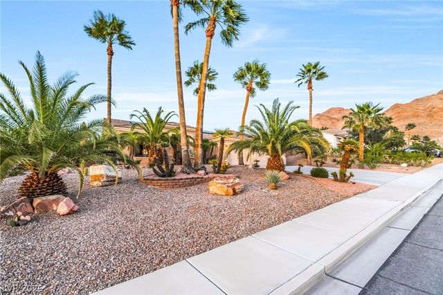 7004 Oakleigh Drive, Las Vegas, NV 89110